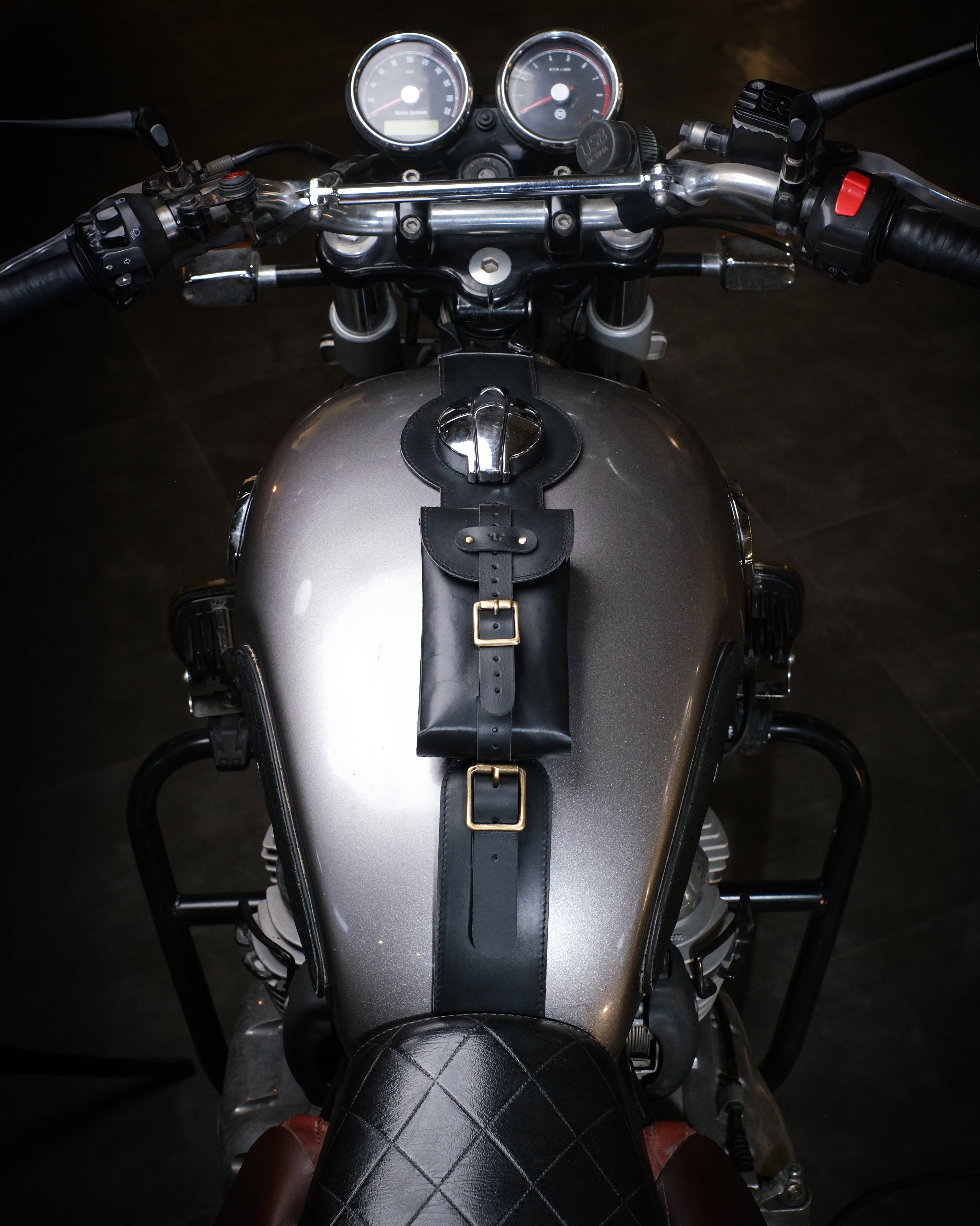 interceptor/gt/bear 650: moto exclusive tank strap – trip machine