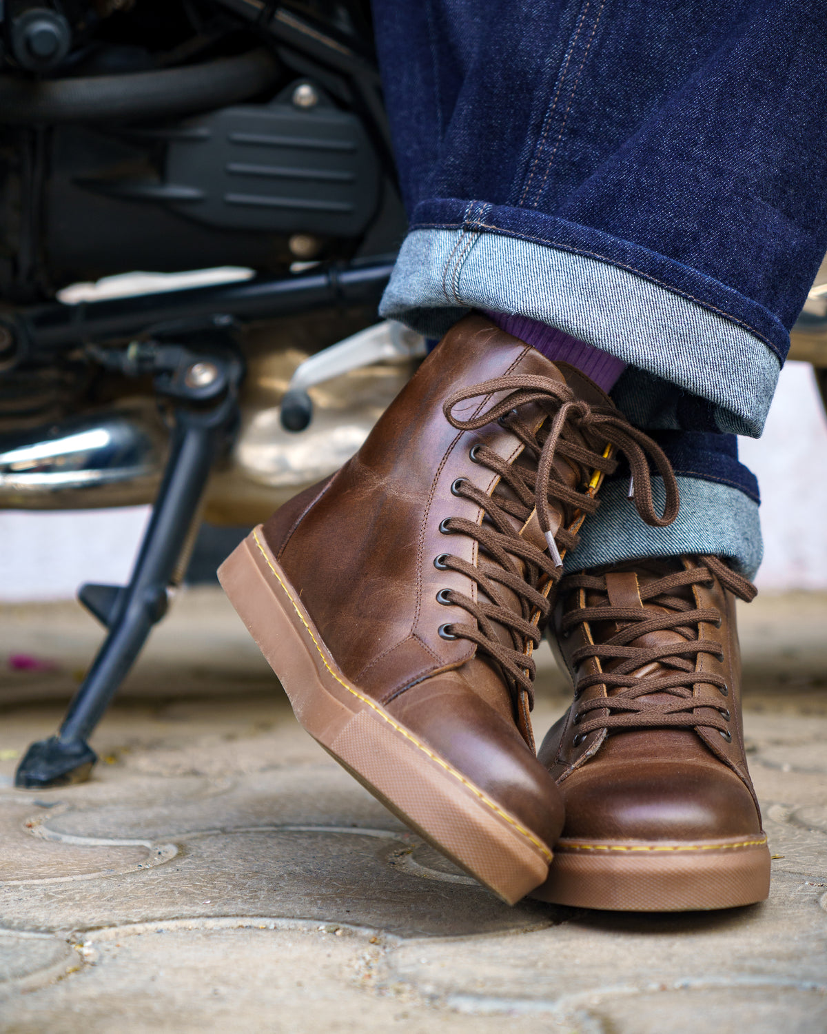 esc: men's riding sneakers
