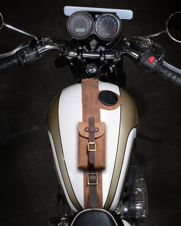 triumph: moto exclusive tank strap